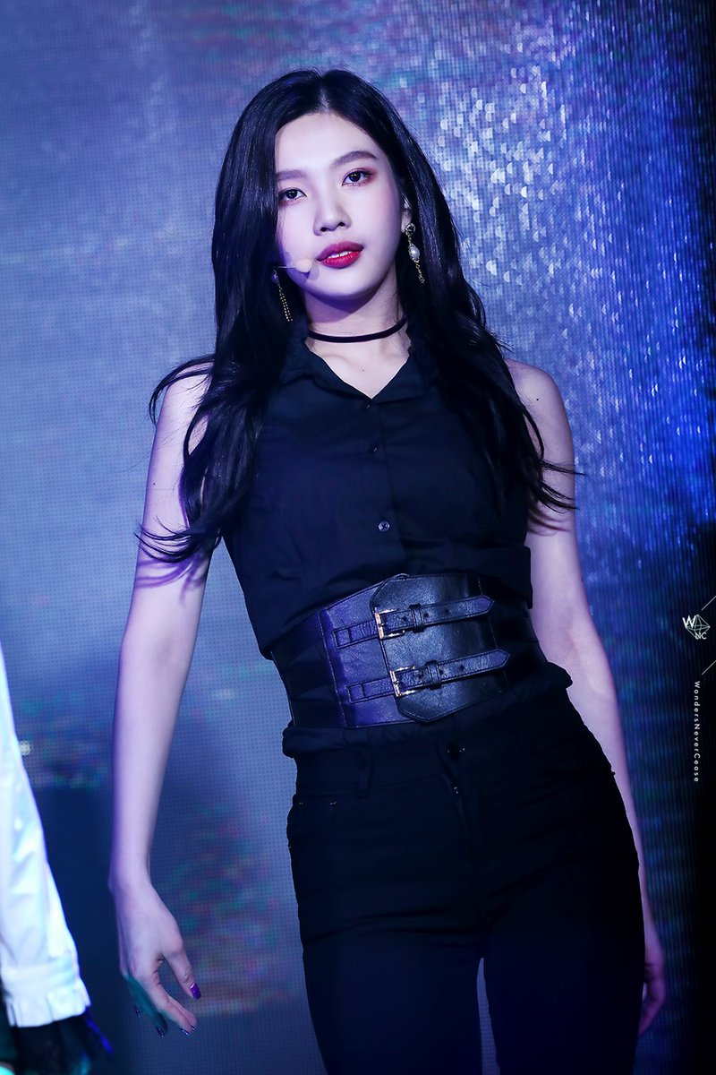 joyisthetics's tweet photo. joy planned to go all out for peek-a-boo promotions and she wasnt playing around https://t.co/2IPloTIB6t