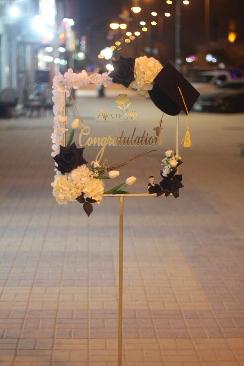 ستاند التخرج 
متوفر بسعر البيع او الإيجار اليومي
.
.
واتساب : 0568087008
استغرام : instagram.com/aljo0re
.
.
#يوم_الجمعه 
#تخرج