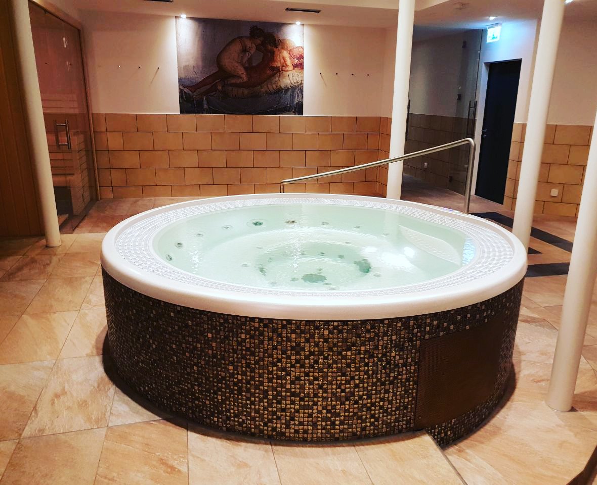 NimaGmbH's tweet photo. #USSPA #Bern by #wellnesspools.ch https://t.co/MYzvMlnvMQ