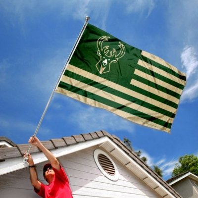 We're not sure all 50 states will go for it, but <a href="/BillClinton/">Bill Clinton</a> stopped by <a href="/BMOHarrisBank/">BMOHarrisBank</a> last night to float an official flag idea to Milwaukee @MILBucksNation president Malcom Brogdon, and <a href="/Bucks/">Milwaukee Bucks</a> team president, <a href="/pfeigin/">Peter Feigin</a>. Great win guys, #Bucksin7! #FearTheDeer