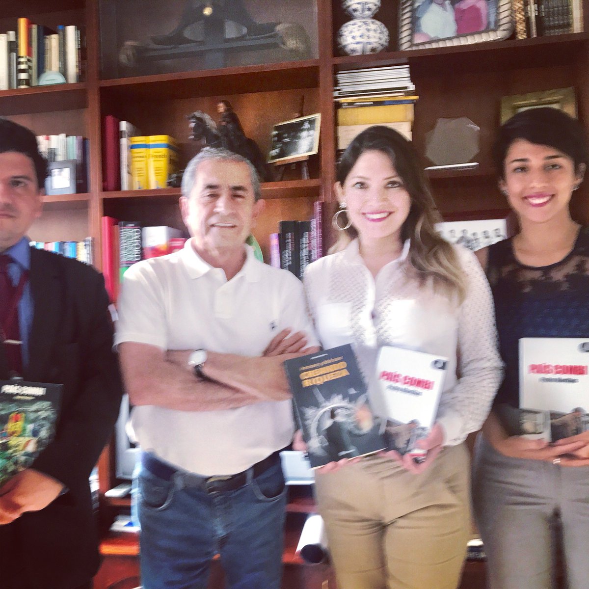 ResponsablePer1's tweet image. #PerúResponsable promueve proyectos de RS en el eje #Empleo #Empleabilidad y #Emprendimiento   Justamente para esta última línea buscamos a empresarios exitosos para que sean mentores de las nuevas generaciones de emprendedores #PerúResponsable  #PrimeroelPerú #HayquesumaRSE