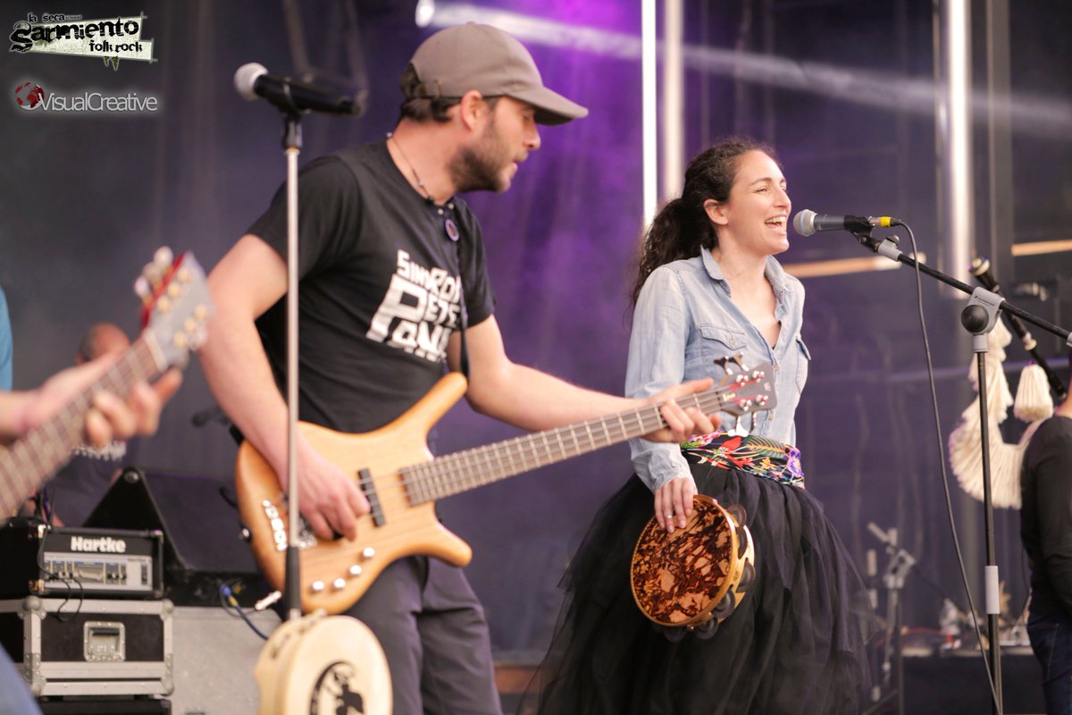 VisualCrea2010's tweet photo. Hola amig@s! Ya están publicadas todas las fotos del reciente #SarmientoFolkRock celebrado este pasado fin de semana en #LaSeca #Valladolid. 
Álbum: https://t.co/1t4WipoDYP
Esperamos que os gusten!
@RutaVinoVerdejo @BodegasMenade #folkrock #folk #castillayleon #fiestaverdejo2018 https://t.co/owY1Tp1ZXm