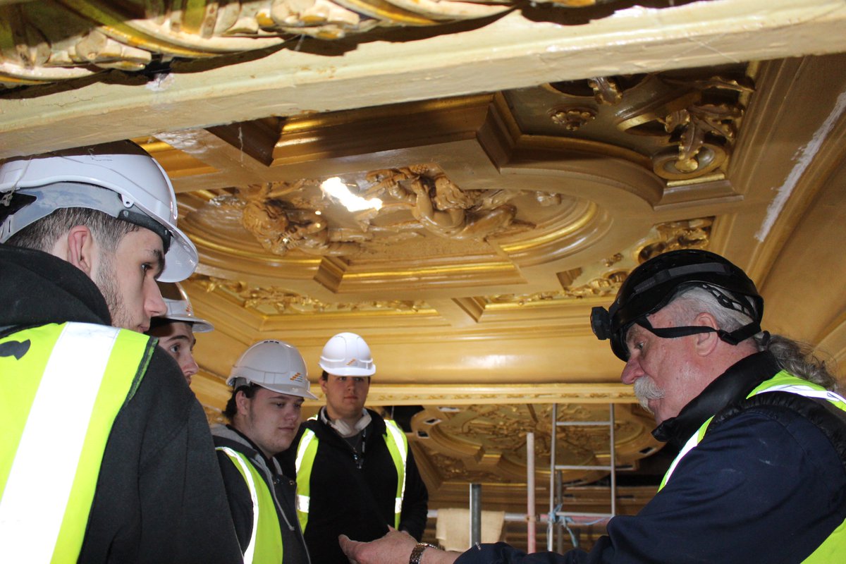 PrestonCollege's tweet photo. Our Level 1 &amp; 2 Plastering learners visited @WGBpl to see the impressive building undergoing restoration. @HaylesandHoweUK gave learners a tour of their work in the threatre and took a closer look at the remarkable plasterwork! Read more about it here: https://t.co/TLfFac2c9M 🔨 https://t.co/JhDrEafgIB
