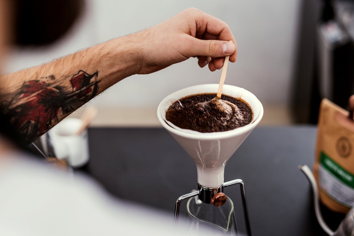 goatstory's tweet photo. Here's a question for specialty coffee geeks: Should you stir the coffee when making pour-over or not?
-
#hellogina #specialtycoffee #manualbrewing #manualbrewonly #coffeeexample #thirdwavecoffee #enjoycoffee #lovecoffee https://t.co/P1RflOxAYK
