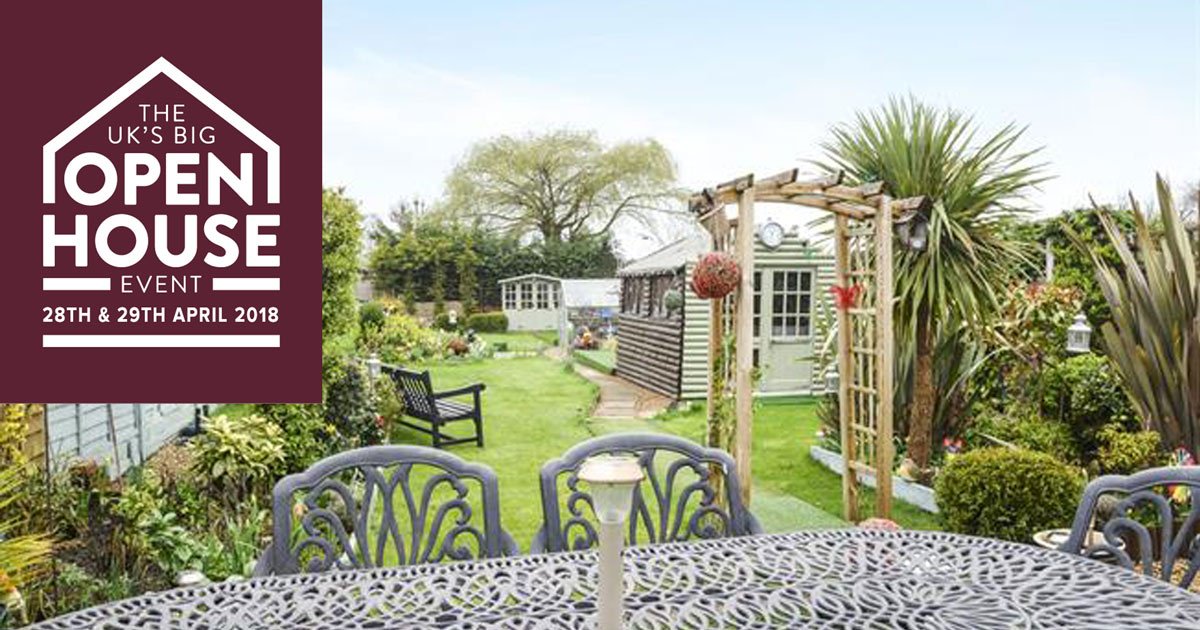 This truly lovely #detached #bungalow has been well maintained and updated by the current owners. It boasts a large #conservatory and a landscaped #garden. Book your viewing for this weekend. <a href="/BigOpenHouse/">Big Open House</a>
socsi.in/d0wie