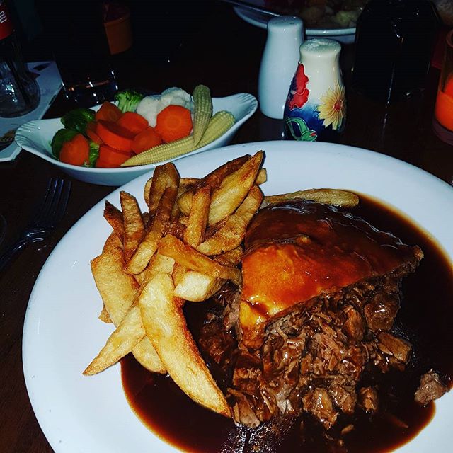 Gallimores's tweet photo. Who doesn't love a Steak Pie, Chips and Gravy! Can't go wrong! #NotJustPies @RTWigan @WiganEvents @wiganworld @june65wigan https://t.co/1qGazFJFw3