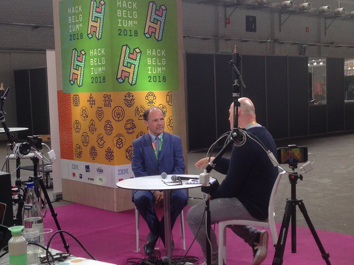 AlexPykacz's tweet photo. Interview with @philippemuyters Minister of Work, Economy, Innovation and Sport. #HackBelgium https://t.co/eeSnjEi1wN