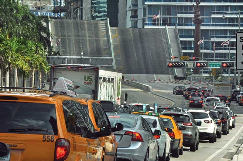 Compromise near on lockdowns of Brickell Avenue bridge Via Miami Today cra.in/4Ag0mgW