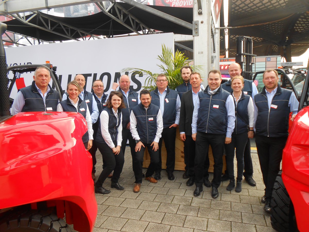 manitou's tweet image. Last day at #CeMAT for our team! Hall FG L62
#CeMAT18 #Germany #Hannover 🇩🇪