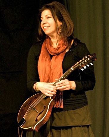 It’s been a super week so far! We need you to call in 202-844-6670 or bluegrasscountry.org &amp; donate securely online for our spring radio fundraiser! Mary Romagnoli of Sweet Yonder 8:30am is spinning tunes and talking bluegrass with Chris Teskey! #radio #keepthemusicplaying