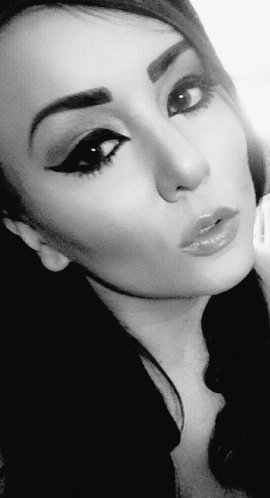 HotBabeEscorts's tweet photo. Our #babes love to share their #selfies with you 📸 #EssexBabe Sophie looks just stunning 😍 #FridayFun #EssexEscorts #EssexHotBabes #HotBabesEscorts #EscortsInEssex #HotBabes #Essex #escorts #escort #chelmsfordescorts #brentwoodescorts #basildonescorts https://t.co/4oreHWAv9Y https://t.co/S1BQaeTfeZ