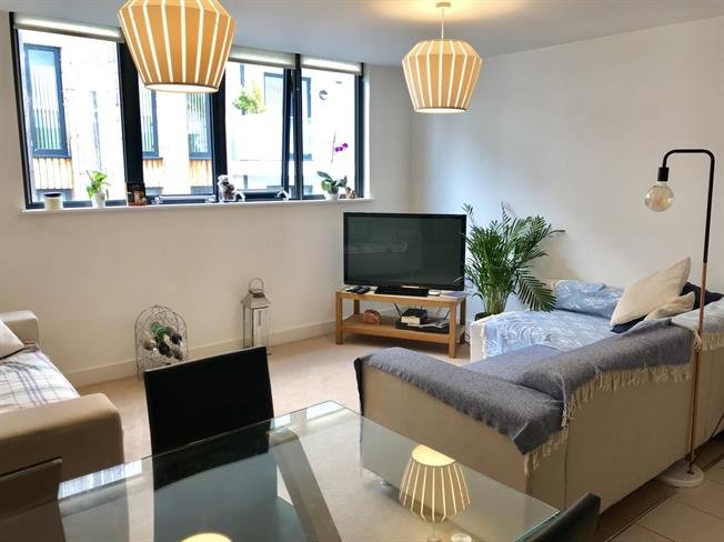 This two bedroom apartment is located in the iconic Grade II listed Purifier House built in circa 1823 and formally home to #Bristol &amp; Clifton Oil &amp; Gas Company. This home is available to view during the @BigOpenHouse Event on the 28th &amp; 29th April socsi.in/0YWaf