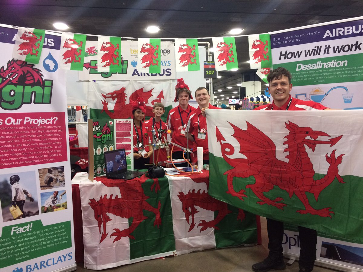 ftcteam8645's tweet image. Met FLL teams from the Canary Islands, Macedonia, Greece, and Wales yesterday! We loved learning about their countries #FIRSTChamp #FIRSTfam