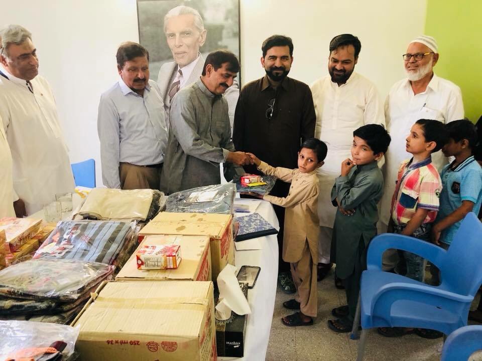 BBZFoundation's tweet photo. Chairman @BBZFoundation Mr @Fida_Wassan &amp; Members of Rotary International Khairpur distributed Food items and Clothes among Orphans of SOS Village #Khairpur. https://t.co/qhMmPVjKrV