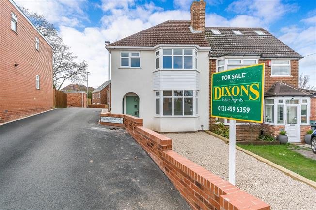 DixonsProperty's tweet photo. This beautifully presented three bedroom semi detached house has recently been refurbished. The house boasts off road parking #Birmingham #WestMidlands. This home is available to view during the @BigOpenHouse Event on the 28th & 29th April #bigopenhouse
https://t.co/6Rw4YyEFDF https://t.co/jKioScfymA