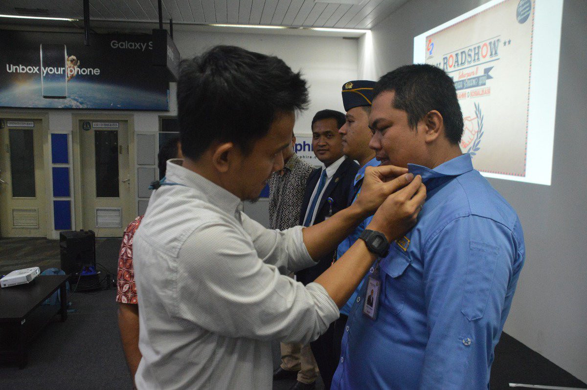 dpc_bsh's tweet photo. Buenas noches Konco-konco! Roadshow #3 sudah terlaksana dengan baik. Terimakasih atas kedatangan teman-teman karyawan khususnya di Terminal 2.
Organisasi serikat sekarpura II bukan hanya milik pengurus namun organisasi milik karyawan kita bersama!
#dpcbsh
#sekarpura2
#dpcsp2bsh https://t.co/NHwL9fUySn