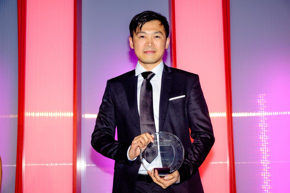 emc_uk's tweet photo. We are delighted to see that the 'Rising Star' from the @TheSearchAwards was awarded to our very own Victor Lin - a Senior Search & Biddable Planner. What a fantastic achievement! GO VICTOR!! #DrumSearch #PeopleFirst #Proud https://t.co/xknsa3OC4x