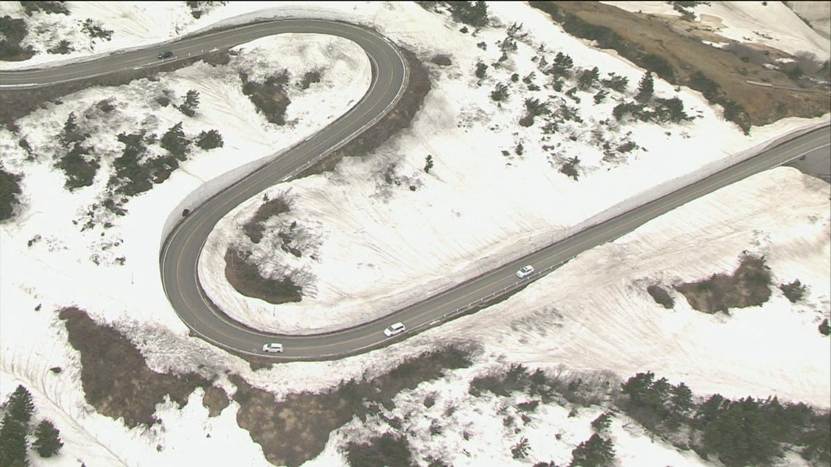 Tbc東北放送 報道部 Twitter પર 宮城県蔵王町と山形県上山市を結ぶ蔵王エコーラインがきょう開通 さっそく雪の壁の間を車やオートバイが走り向けました きょう 雪の壁は最も高いところで５ ５ｍと ここ１０年で最も低くなったということです