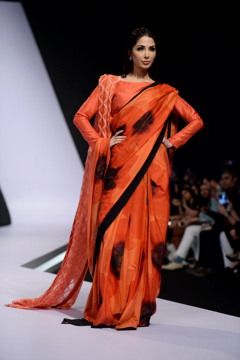 MediaSpringPk's tweet photo. #FlashbackFriday @SabeekaImam walk for #Rouge at #PSFW18 https://t.co/4qYXPDgbsX