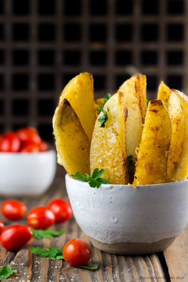 DowneyFarms's tweet photo. Light and lemony, these roasted Greek potatoes are perfect for serving this spring! https://t.co/AWd6PbCkWe https://t.co/X5YOvMDQTd