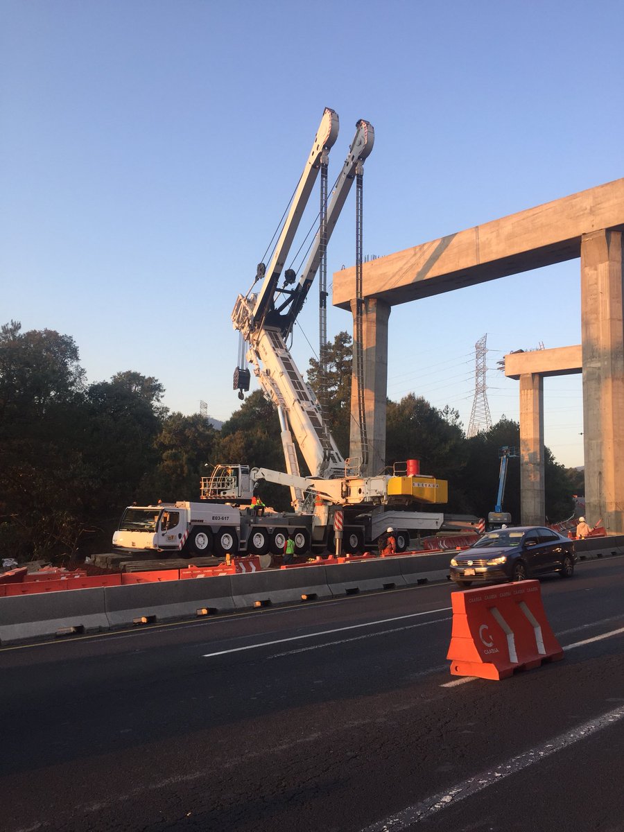 Tómelo en cuenta, continúa la afectación sobre la autopista dirección mexico por falla en grúa de la Contruccion del tren