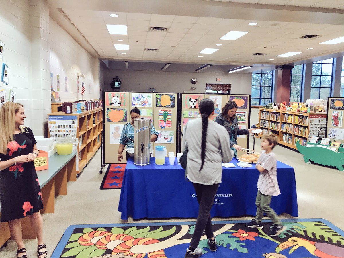 rwood_3's tweet photo. Kinder screening underway #bestillmyheart #studentleaders @ammannml @onealcno @TechnicallyItsK @jenwstory @AGEWhitsonK https://t.co/ejmPKxfywq