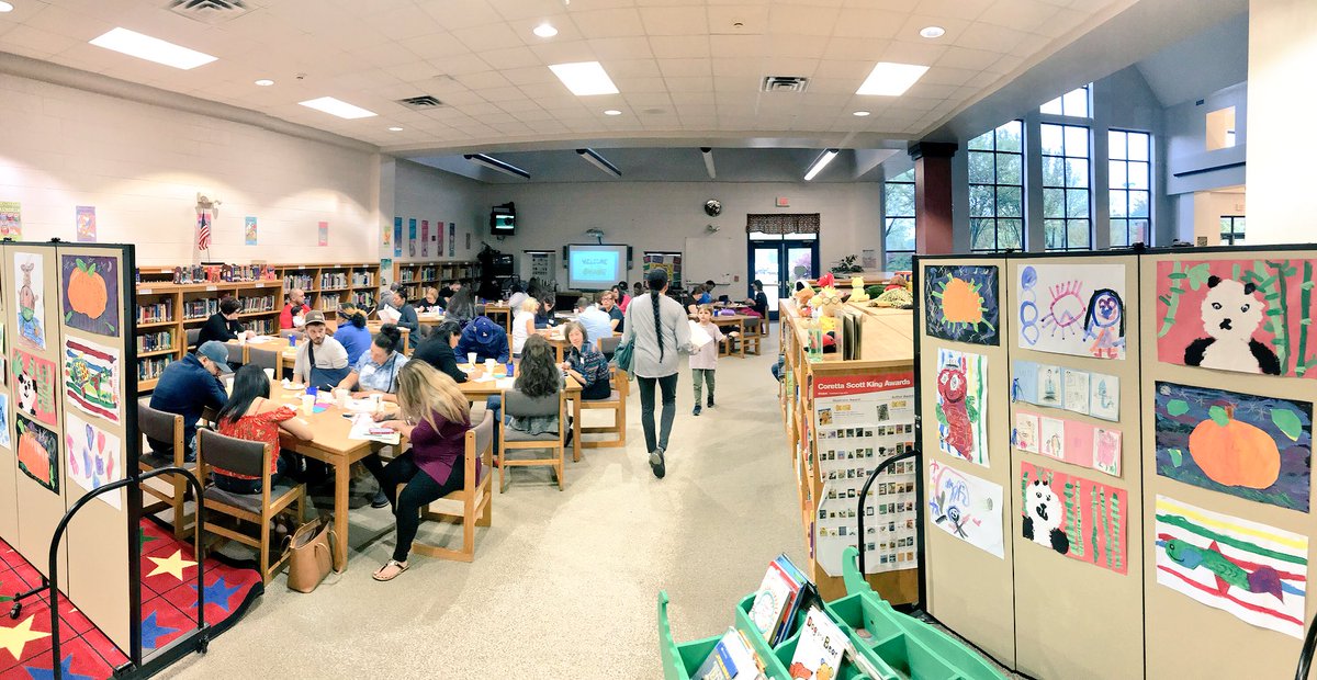 rwood_3's tweet photo. Kinder screening underway #bestillmyheart #studentleaders @ammannml @onealcno @TechnicallyItsK @jenwstory @AGEWhitsonK https://t.co/ejmPKxfywq