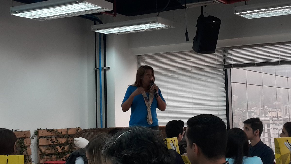 amnistia's tweet photo. Inicia Foro Nacional con activistas de las redes de todo el país. Coordinadora General @PMJudithE da la bienvenida a esta jornada de aprendizaje, motivación y compromiso por los #ddhh #ForoN18 #27Abr https://t.co/A1M88FDQCV