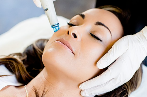 HealingBeautyC's tweet photo. #Hydrafacial helps uncover a new layer of skin with gentle exfoliation. The gentle and painless suction will remove debris from the pores. 

519-654-1991 reception@healingbeautyclinic.com

#exfoliate #painless #pores #face #skin #you #kwawesome #wrawesome https://t.co/gI6wYYxOs7