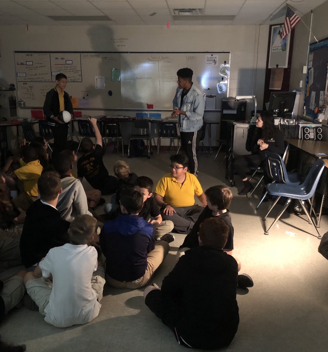 StewartMagnet's tweet image. @HWBlake Dancers teaching Science lessons @StewartMagnet #STEAM #phasesofthemoon #castshadow #selfshadow @MobiusMoves @TampaBaySTEM @HillsboroughSch @SDHCMagnet