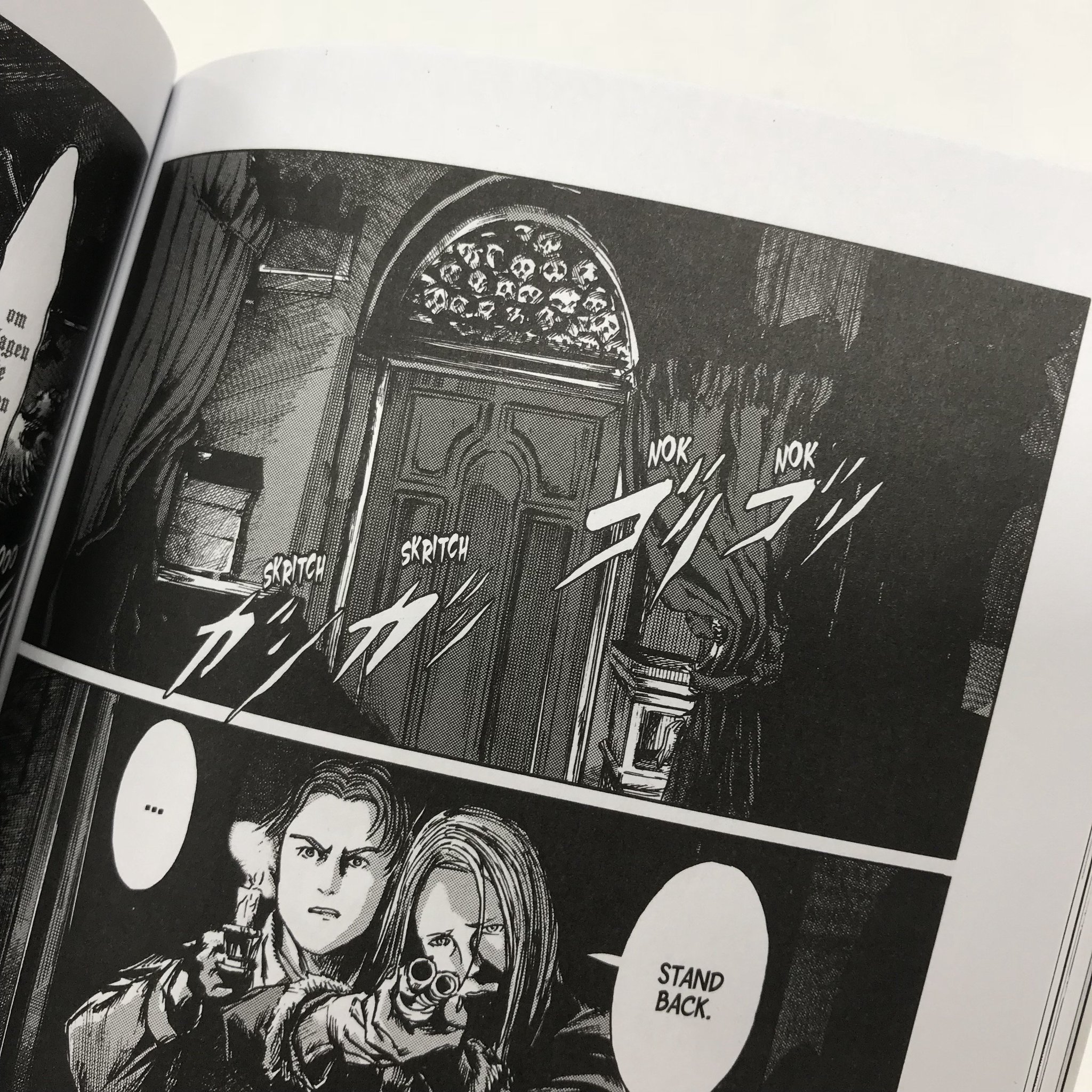 O Xrhsths コミックビーム編集部 Sto Twitter 田辺剛氏の 魔犬 ラヴクラフト傑作集 が アメリカの漫画賞 アイズナー賞にノミネートされました アメリカで販売されている英語版はこちら 一見 日本語版と同じですが描き文字に英語訳が添えられていたり 読み方の O Xrhsths コミックビーム編集部 Sto Twitter 田辺剛氏の 魔犬 ラヴクラフト傑作集 が アメリカの漫画賞 アイズナー賞にノミネートされました アメリカで販売されている英語版はこちら 一見 日本語版と同じですが描き文字に英語訳が添えられていたり 読み方の