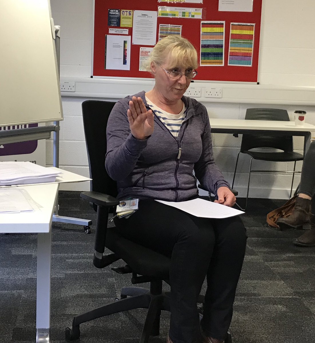 BearsOnlineSEND's tweet photo. 👐| Our #Makaton #CPD session with @warmleypkschool ⭐️⭐️ Nikki is underway - staff representing @BrisRugCF @BSFound @Bristol_Sport and @AAWatersports all present #Inclusive #StrongShift https://t.co/5DPBJsiHnf
