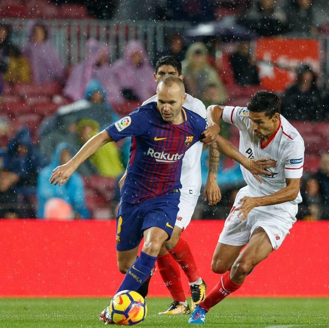 juan_jose_191's tweet photo. El mundo del futbol te aplaude , te agradece todo lo que has hecho por el Barça y por España , te echaremos de menos...
#PERSEMPREETERN ❤❤ https://t.co/cVxsf4mYOe