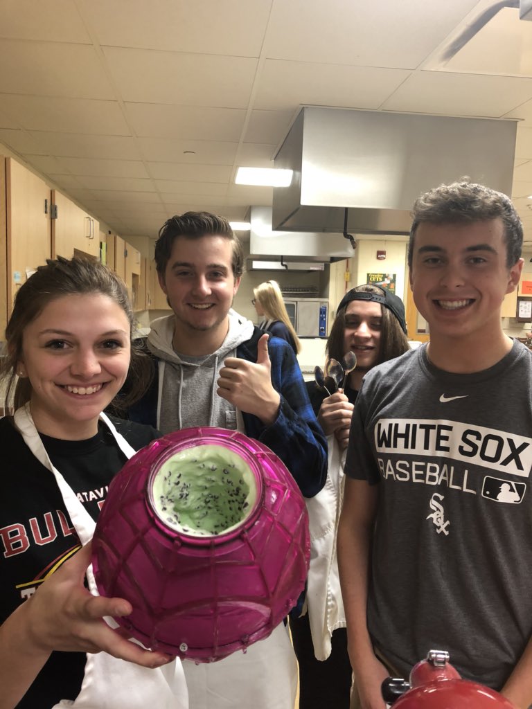 MissSavitski's tweet photo. Ice cream for breakfast 🍨 🍦 😍 #fridayfeels #CulinaryArts1 #dairyunit https://t.co/ppeh680mnV