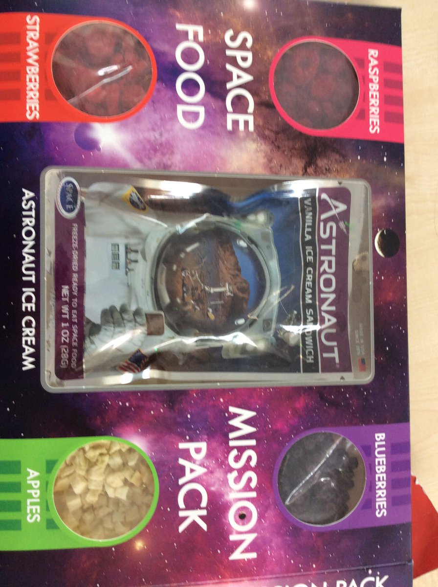 WellyPrimary's tweet image. Harriers got to try space food! #astronautdiet #spaceisfun #friyay