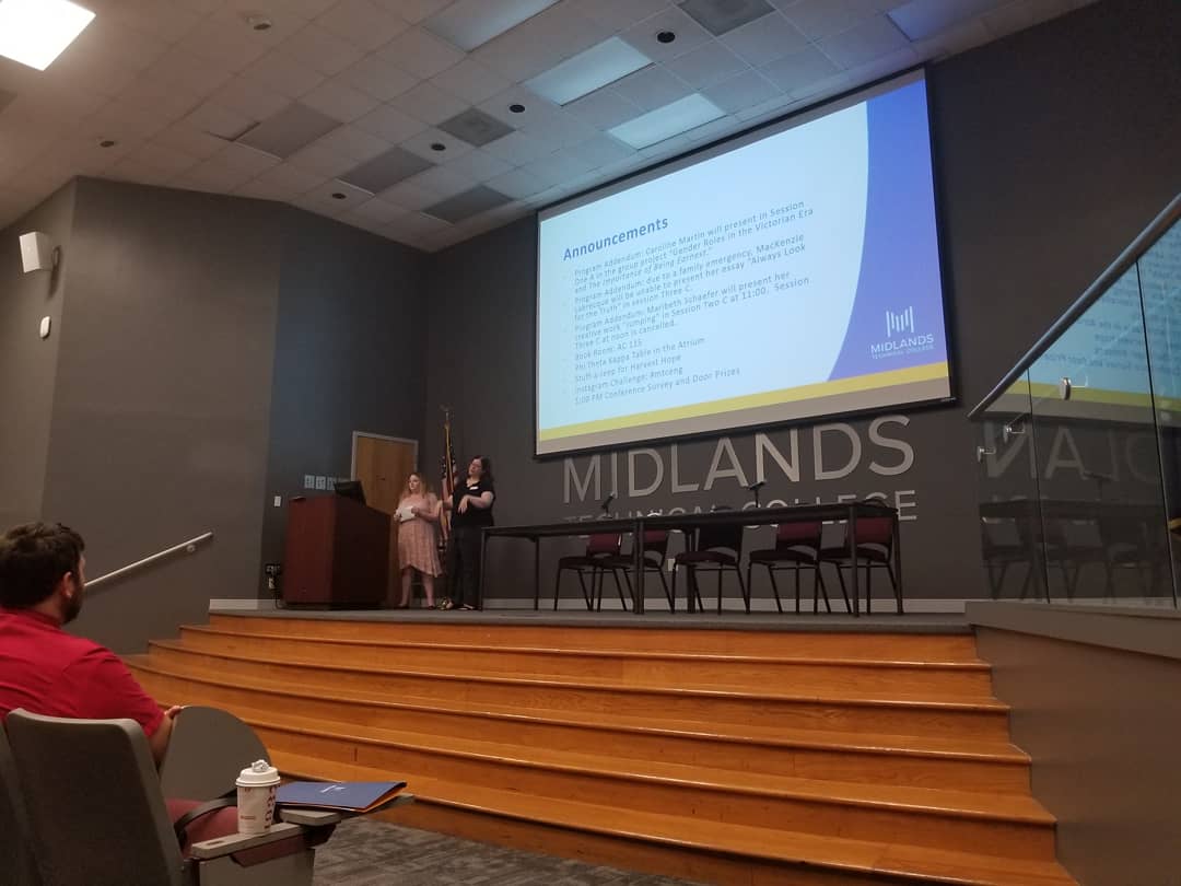 NoodleBoyMedia's tweet photo. We are here at the Midlands Tech 4th Annual English Department Student Conference! @AndrewTranWK47 and his group will be presenting at 11:00! Come on down and watch us! #wk47 #mtceng @MidlandsTech https://t.co/uozlIK4WZx