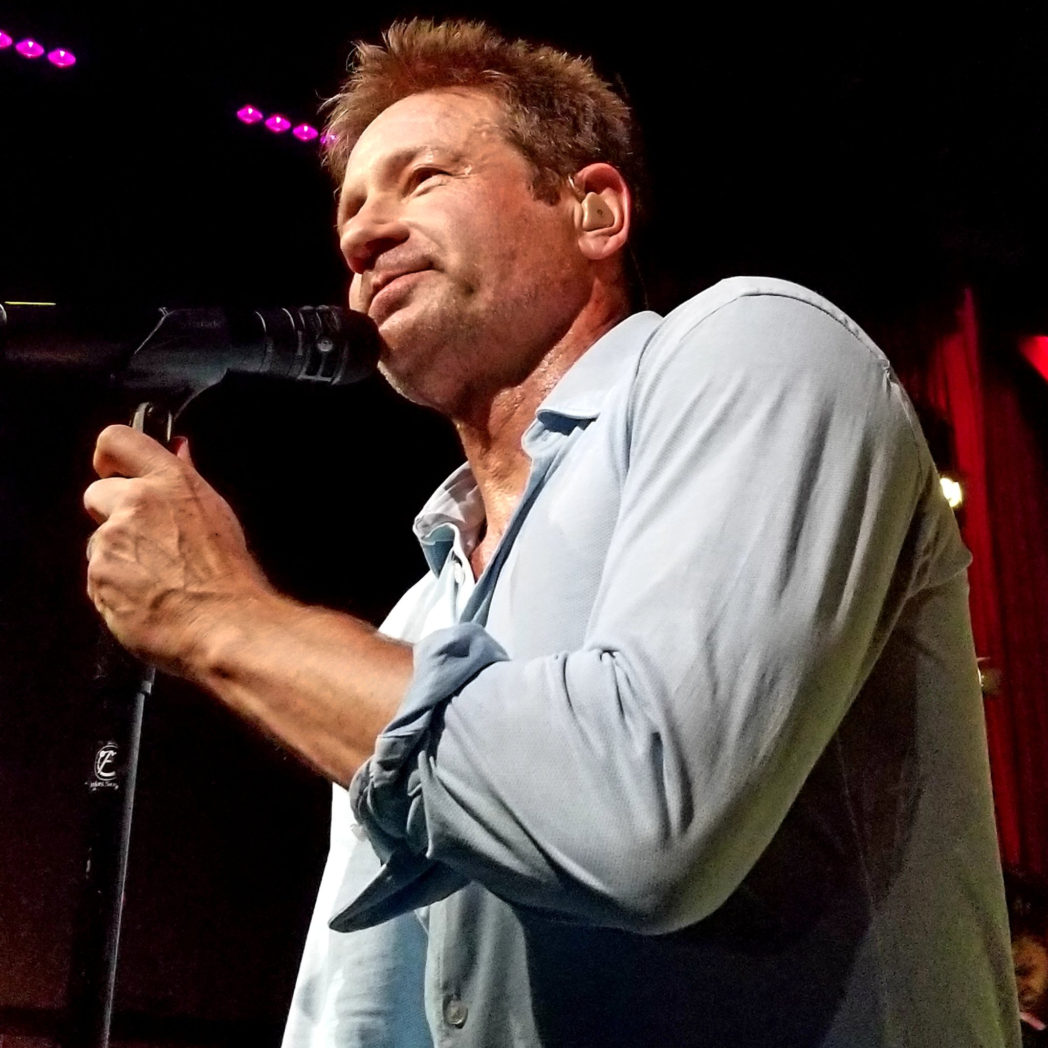 2018/04/22 - Tribeca Film Festival presents David Duchovny Live - Page 3 Dbz-8mIVwAATOcR