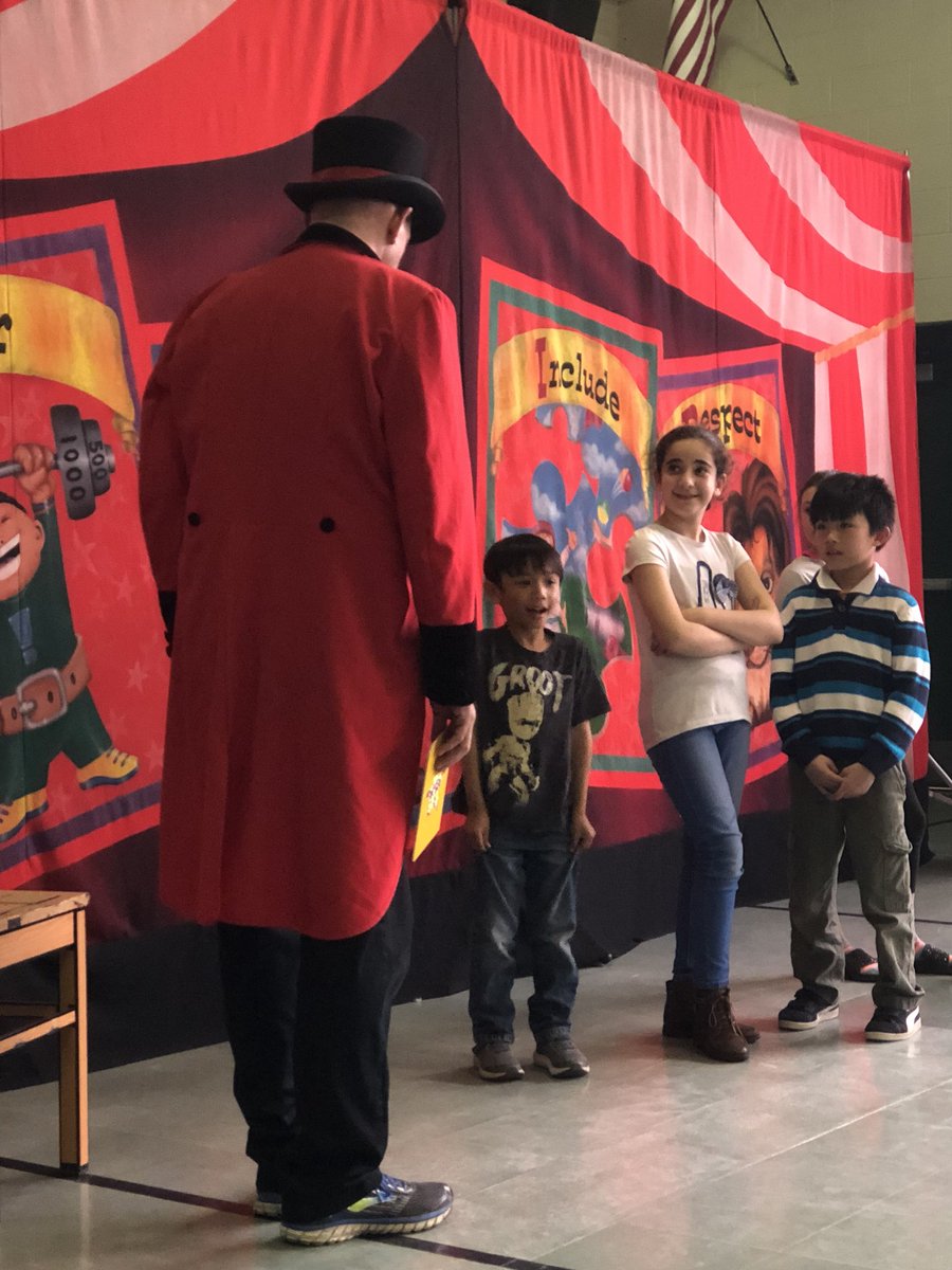 Fun at the Diversity Circus today! <a href="/SimondSuperstar/">Simonds Superstars |The Lamphere Schools</a> #wearelamphere