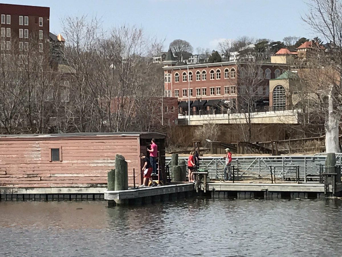 KenThomasKurt's tweet photo. Good work from this group picking up some plastics pollution. Fun fact: plastics pollution did not exist until the end of WWII. #WDBobcatService https://t.co/Y2Sfs65lKZ