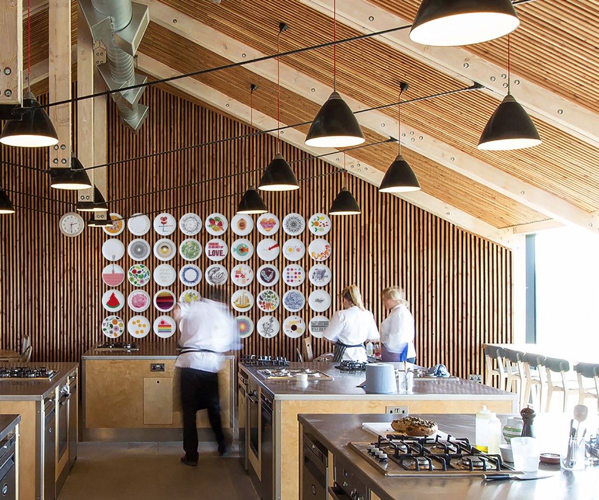 just got my plate design from  <a href="/LifeKitchen/">Life Kitchen</a>  - a cookery initiative set up to help people living with cancer and  those caring for them with friendly cookery classes. Keep up to date  with the auction here: goo.gl/p8cNPP so glad to help them raise money