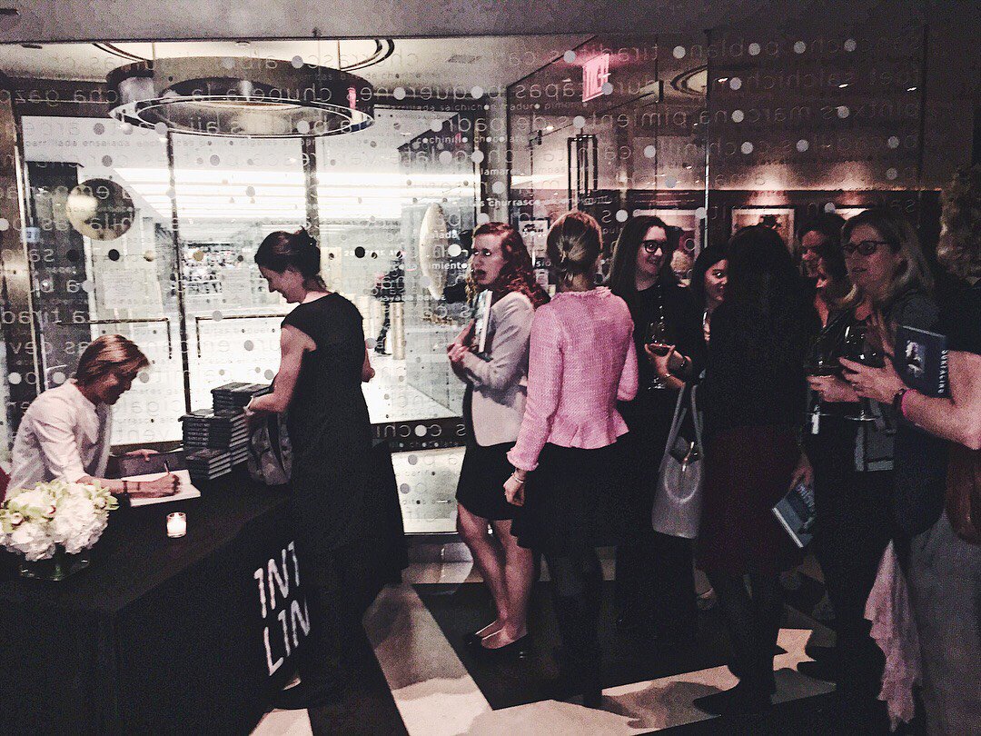 Intralinks's tweet image. &quot;When you choose to shine, everyone around you is inspired to do the same&quot;. @SELTS was sensational at last night&apos;s #womeninfinance event! She inspired all of us with her wisdom and now it is your turn to get the most out of your mind. bddy.me/2raonQb #intralinks