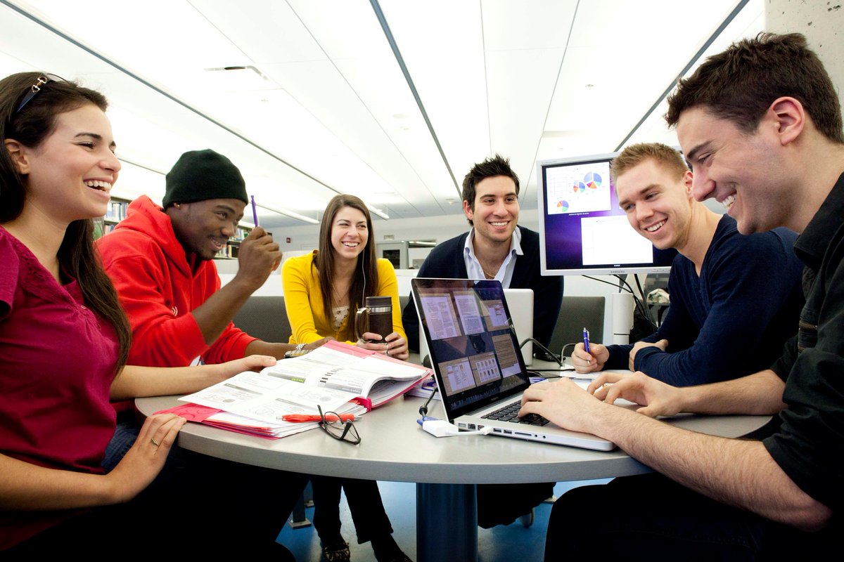 perf_poly's tweet image. .@PolyMTL a pris récemment la décision de revoir sa stratégie de formation continue offerte par le Carrefour Perfectionnement, qui cesse ses activités. Pour plus d’information sur les nouveaux choix en formation continue, voir ici: polymtl.ca/formationconti…