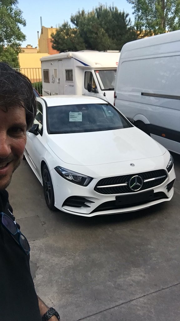 sergigiralt's tweet image. El nuevo clase A de #MercedesBenz llega a #mbmotors de Granollers
#espectacular #renovado #innovador #thebestornothing