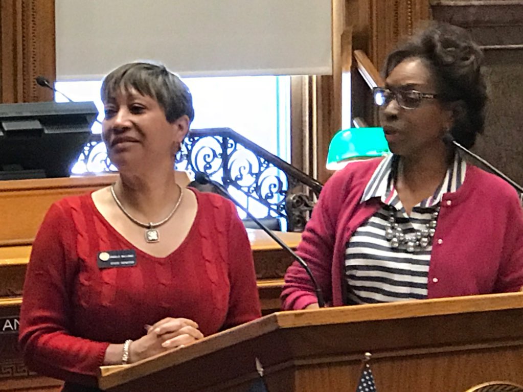 SenRhondaFields's tweet photo. Today HB 1256 PASSED second reading. Thanks @SenBobGardner @DanielKagan @COSenWilliams @COsenGOP @COSenDem for your work on this bill. For decades #CCRD has been fighting discrimination in employment, housing &amp; access. Their work will countinue. #Copolitics #coleg https://t.co/8xdhlAB4mw