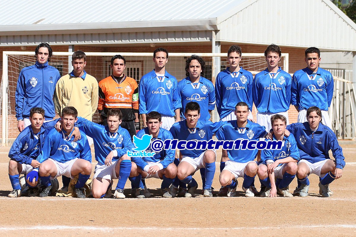 11contra11com's tweet photo. #Aquellos11contra11 Juvenil del @CDTrinitariosSA de la temporada 2004/2005 con Quique Vicente de entrenador
#fútbol #salamanca #cyl #nostalgia https://t.co/HLrM3E4XQX