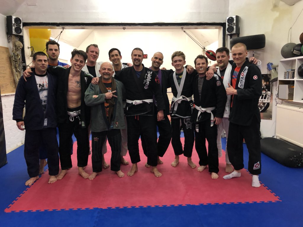PaddyMcGuinness's tweet image. I’ve practiced lots and lots of different “striking” martial arts over the years but last night I had my first taste of Brazilian jiu-jitsu. I was (with respect) thrown from pillar to post but I thoroughly enjoyed it! Great way to keep fit as well. #BJJ #VoodooMacclesfield 🥋