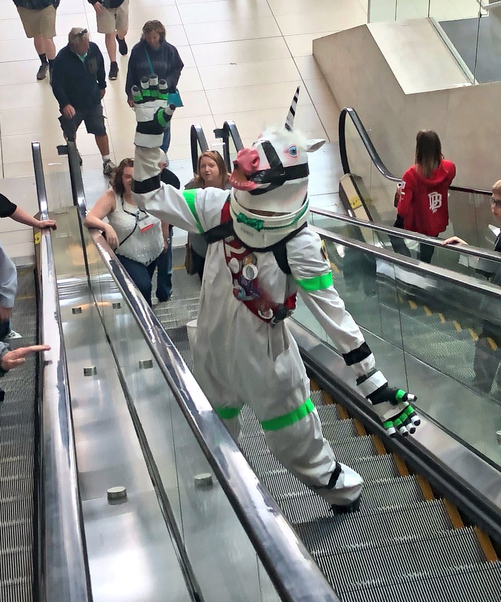 frc2706's tweet photo. The space unicorn is named Fred. https://t.co/Q20qnxUpHh