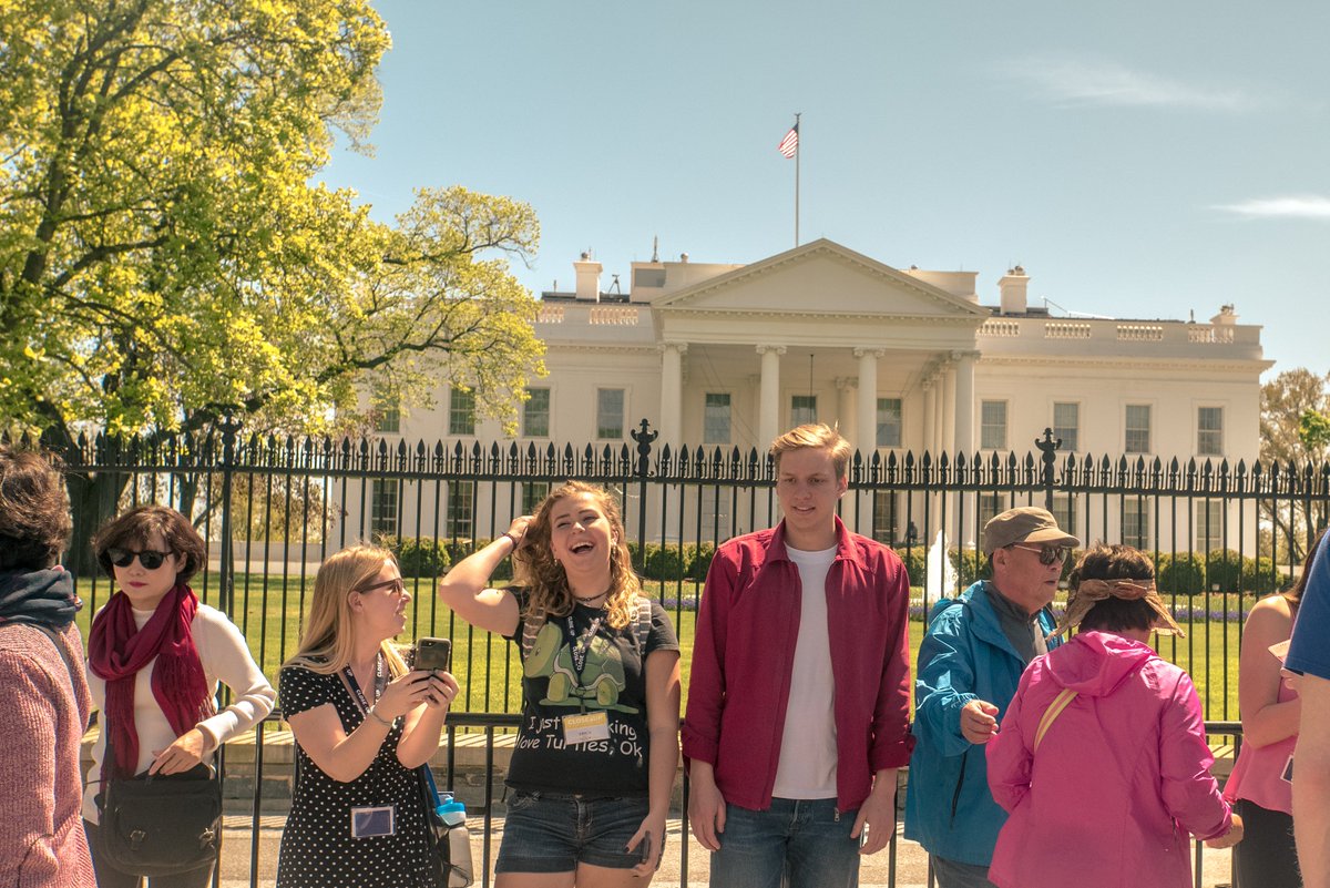 george E Z R A tweet media