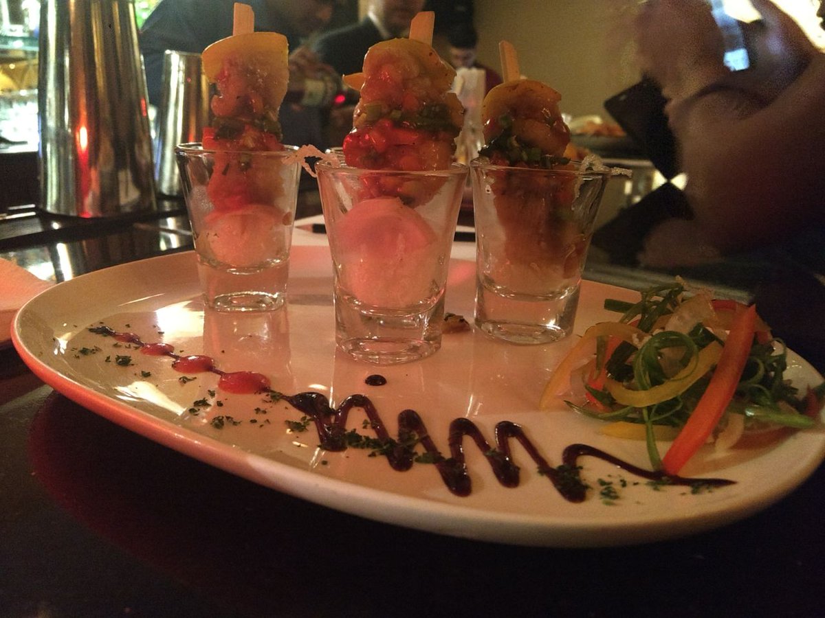 TajMahalHotel's tweet image. Scrumptious delicacies being paired with innovative cocktails for the masterclass at Rick's. With two exciting cocktails, Negroni and Lemon Drop already here, the evening looks even more promising.
@TajInnerCircle #masterclass #cocktail #cocktailsession