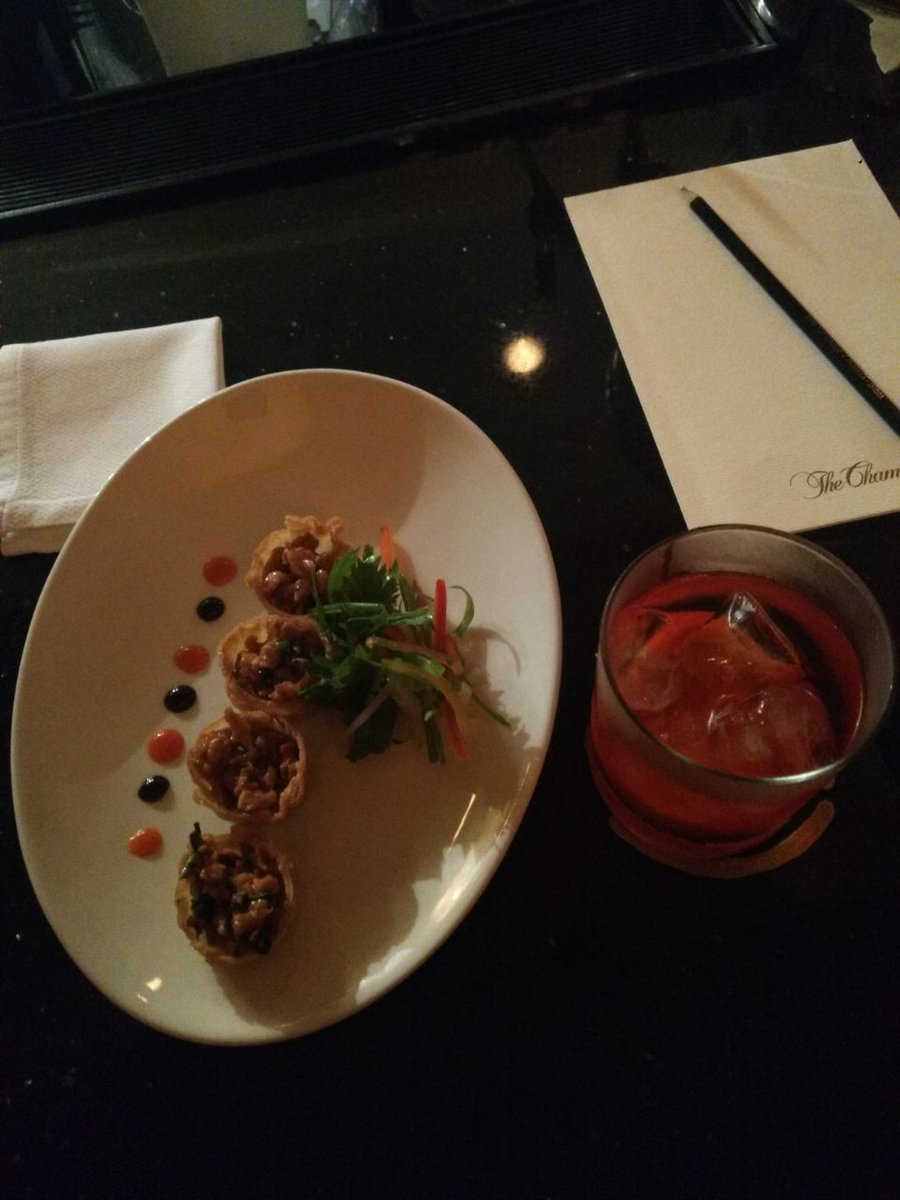 TajMahalHotel's tweet image. Scrumptious delicacies being paired with innovative cocktails for the masterclass at Rick's. With two exciting cocktails, Negroni and Lemon Drop already here, the evening looks even more promising.
@TajInnerCircle #masterclass #cocktail #cocktailsession